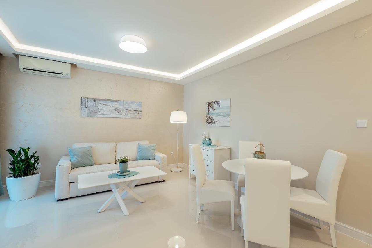 Apartments Dabinovic Kotor Exterior photo