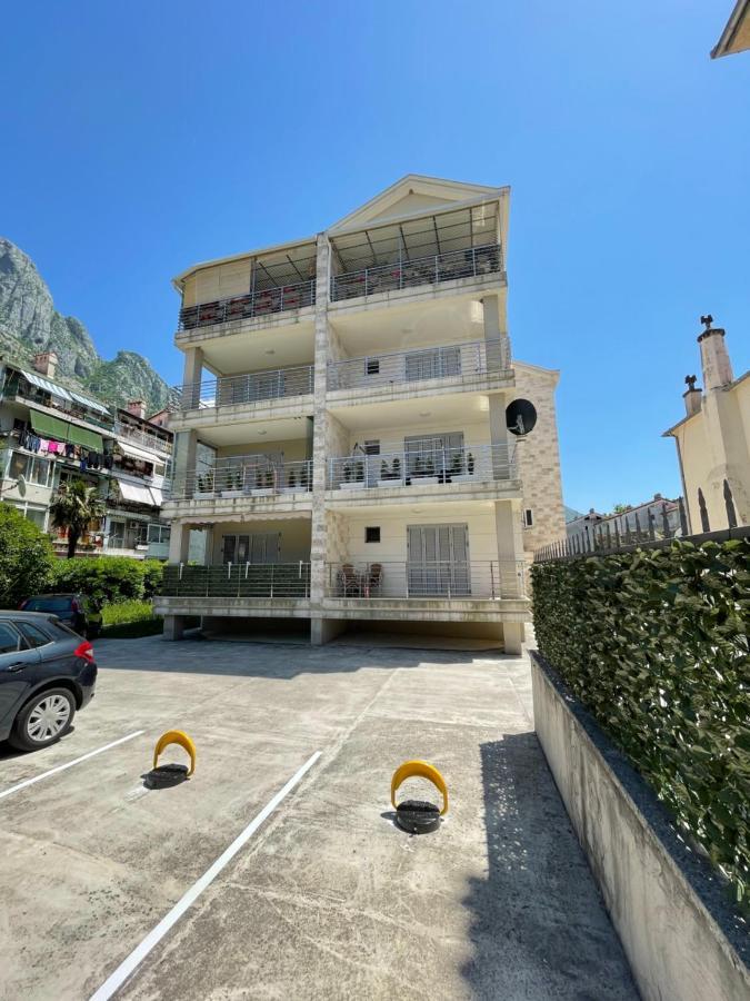 Apartments Dabinovic Kotor Exterior photo